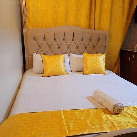 Sunrise Blue Moon B&B Nairobi Extérieur photo