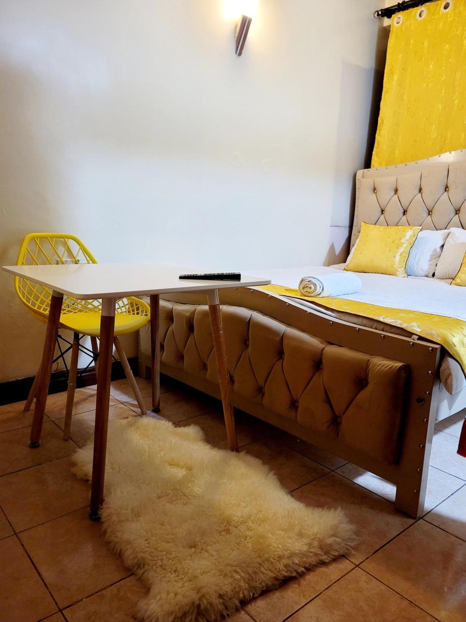 Sunrise Blue Moon B&B Nairobi Extérieur photo