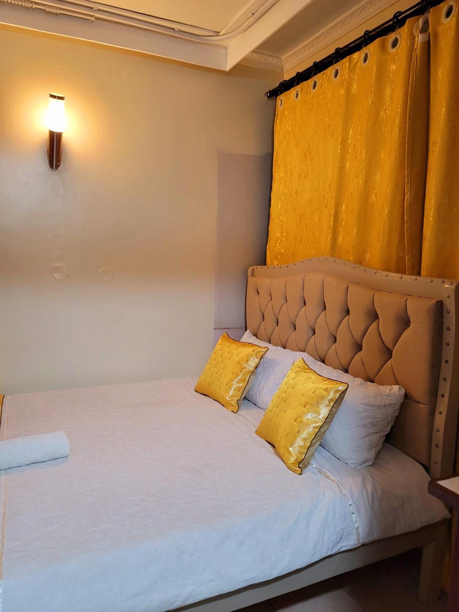 Sunrise Blue Moon B&B Nairobi Extérieur photo