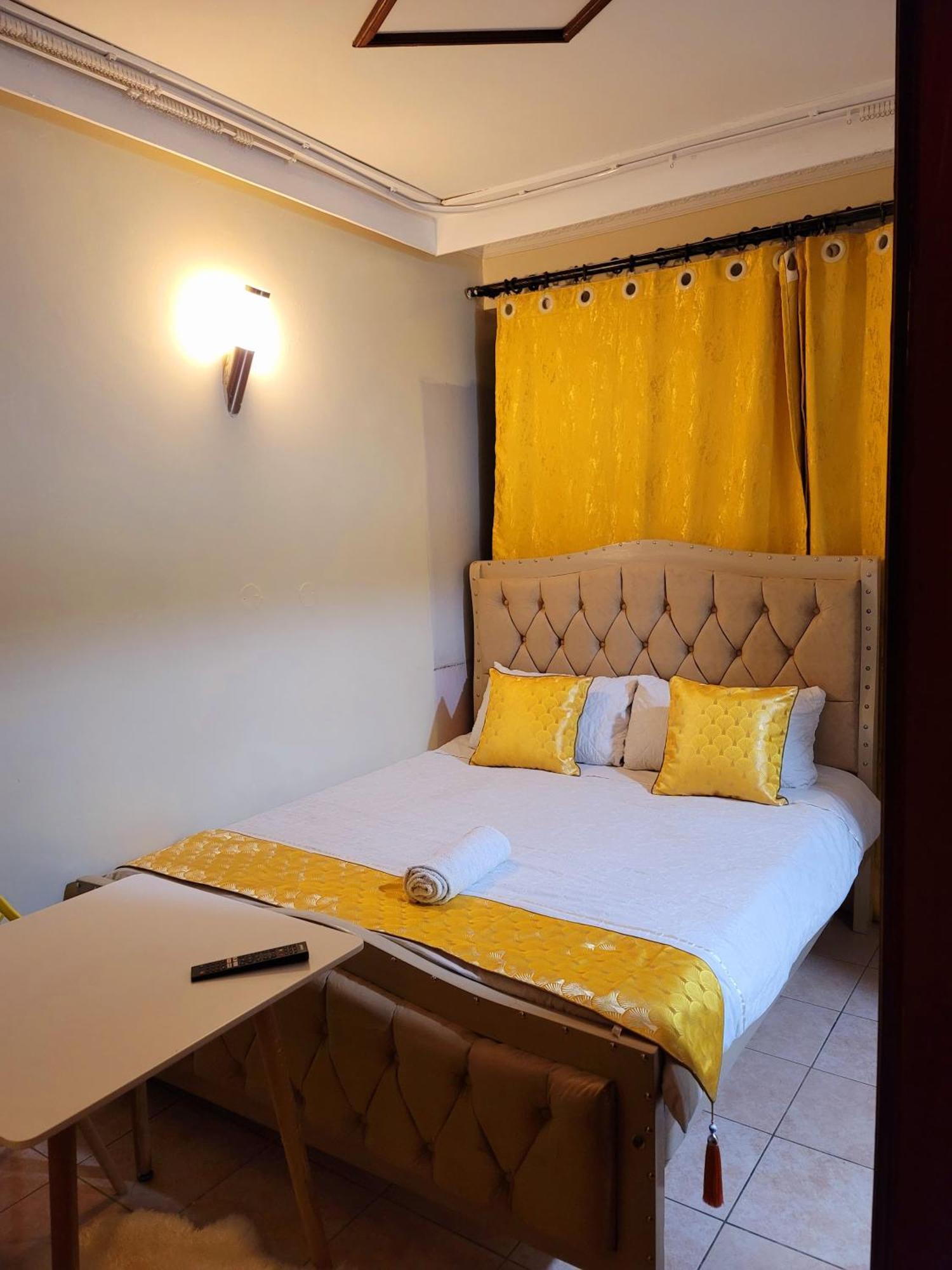 Sunrise Blue Moon B&B Nairobi Extérieur photo